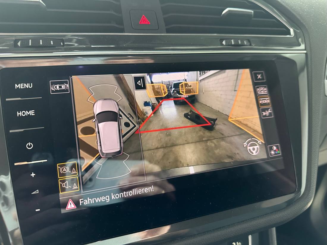 Rückfahrkamera mit Umgebungsansicht